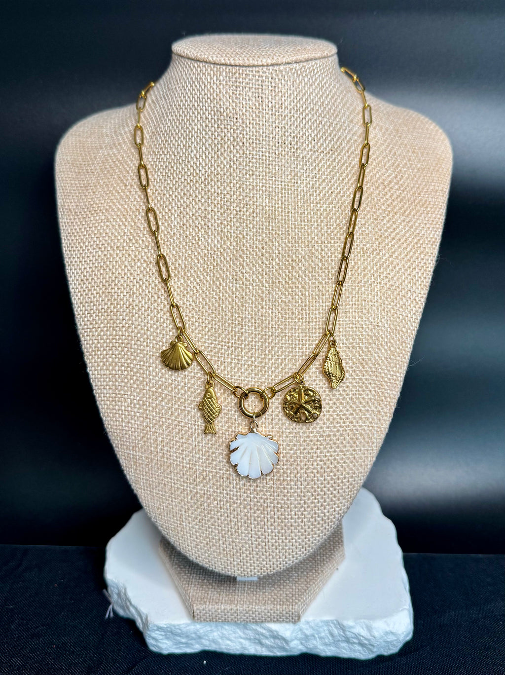 Coastal Holiday Charm