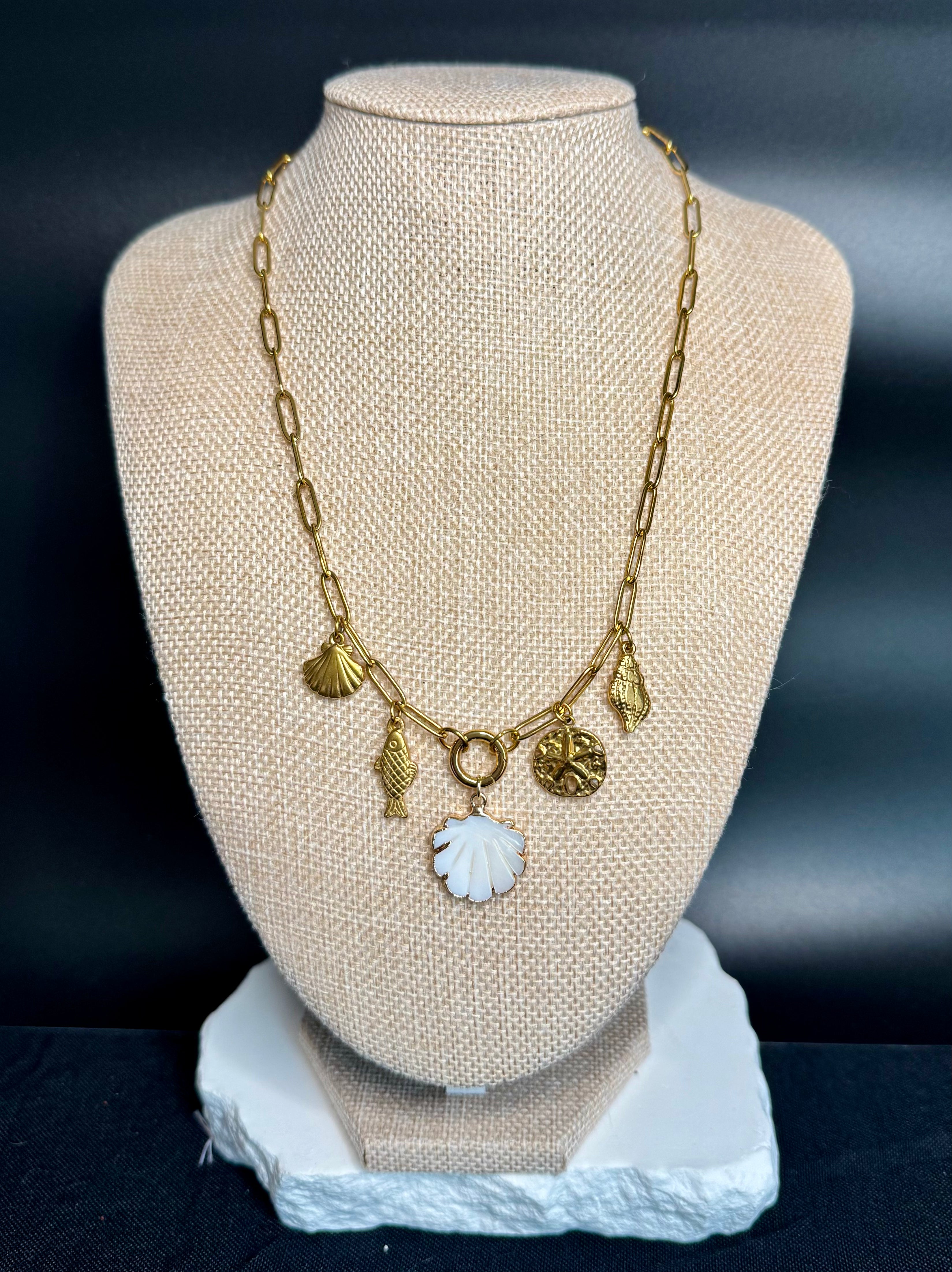 Coastal Holiday Charm